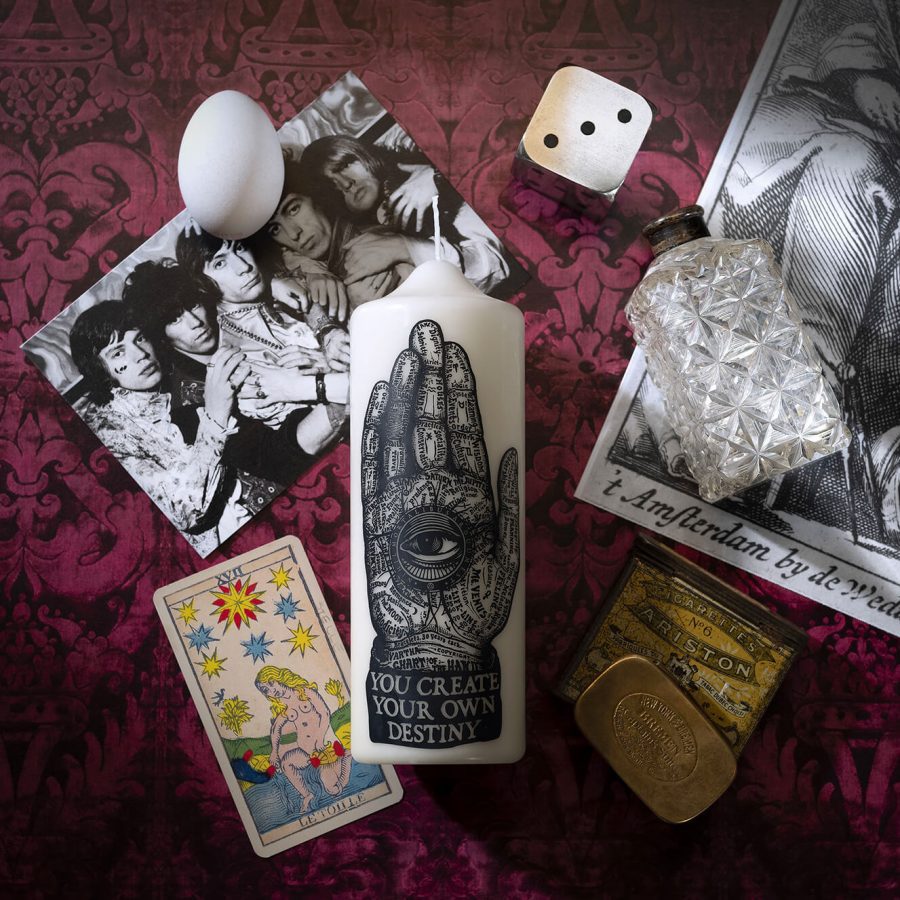 VC001_Pillar-Palmistry_02