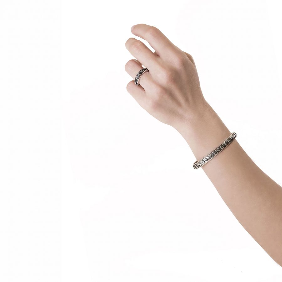 OMNIA VICIT AMOR_bangle