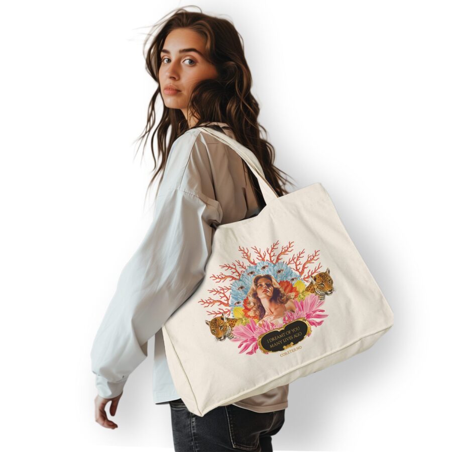 SONG_OF_VENUS_indossata